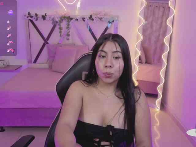 ZURY-TAY webcam