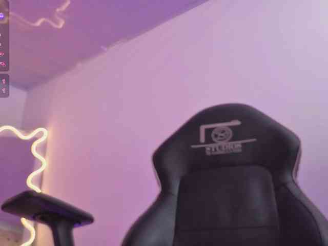 ZURY-TAY webcam
