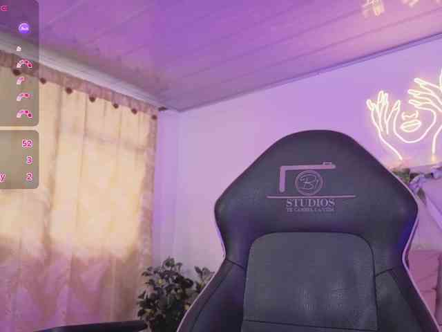 ZURY-TAY webcam