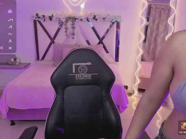 ZURY-TAY webcam