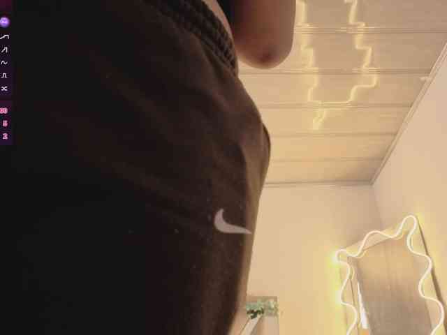 ZURY-TAY webcam