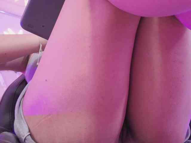 ZURY-TAY webcam