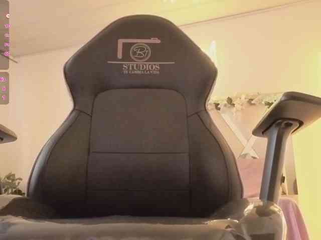ZURY-TAY webcam