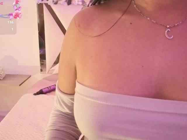 ZURY-TAY webcam