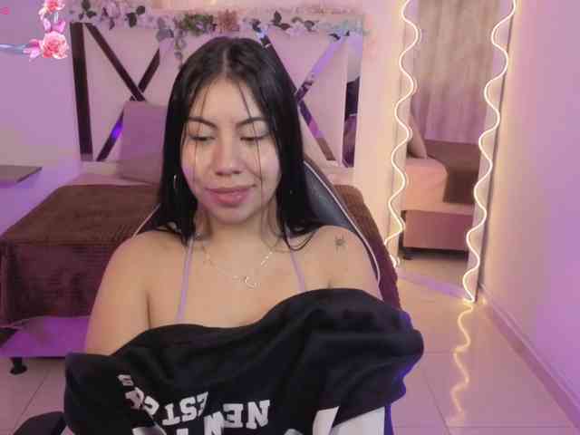 ZURY-TAY webcam