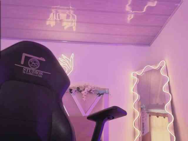ZURY-TAY webcam