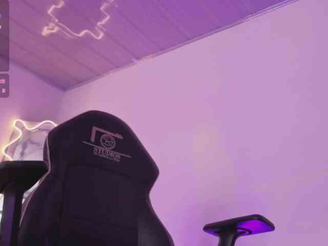 ZURY-TAY webcam