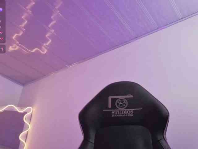 ZURY-TAY webcam