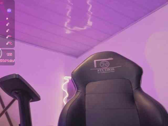 ZURY-TAY webcam