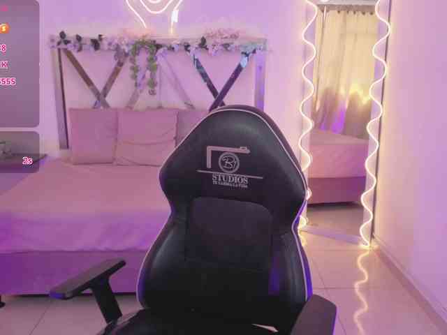 ZURY-TAY webcam