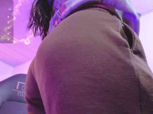 ZURY-TAY webcam