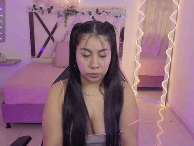 ZURY-TAY webcam
