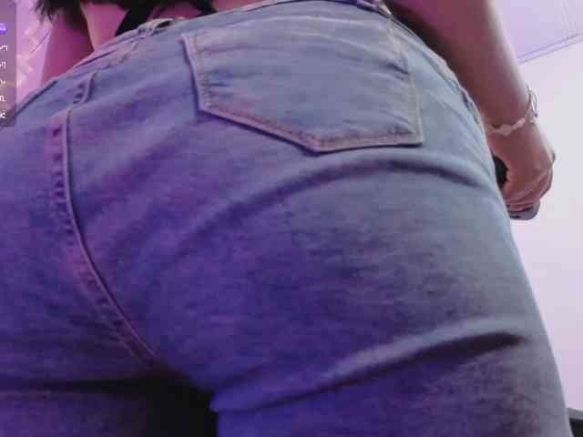 ZURY-TAY webcam