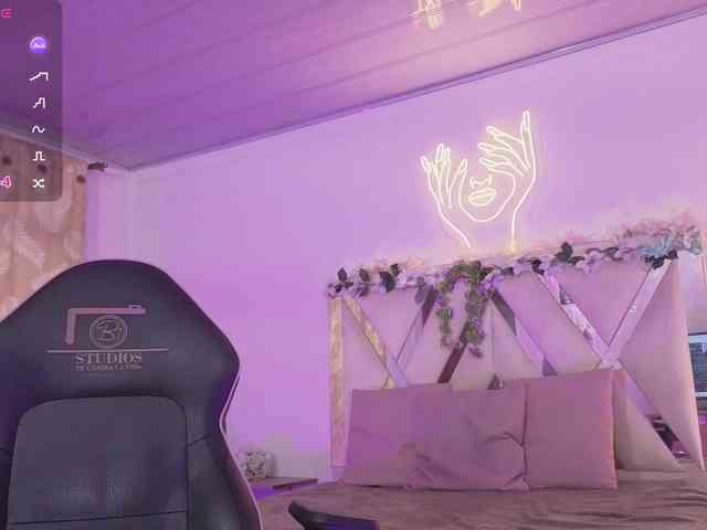 ZURY-TAY webcam
