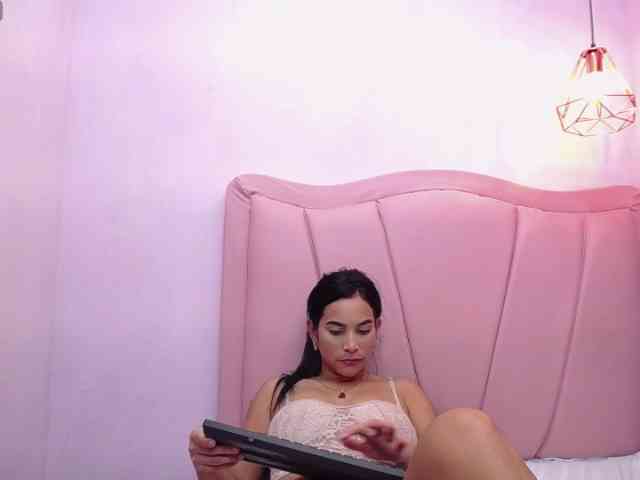 valentinaskinny1