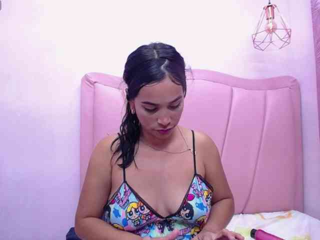 valentinaskinny1 valentinaskinny1