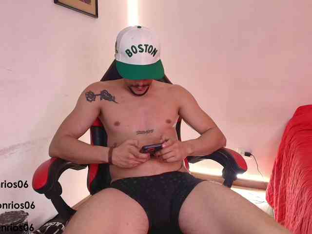 deconrios Live Webcam on BongaCams