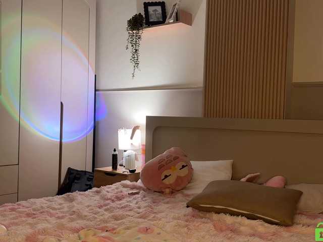 lizzyMeoww live cam on BongaCams