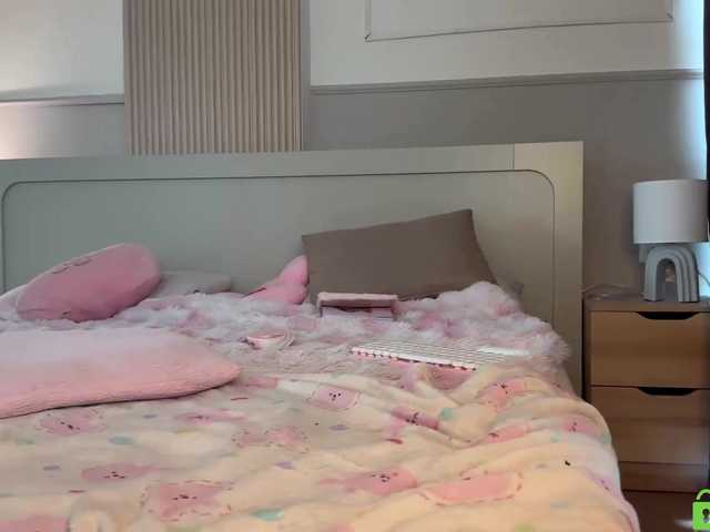 lizzyMeoww live cam on BongaCams