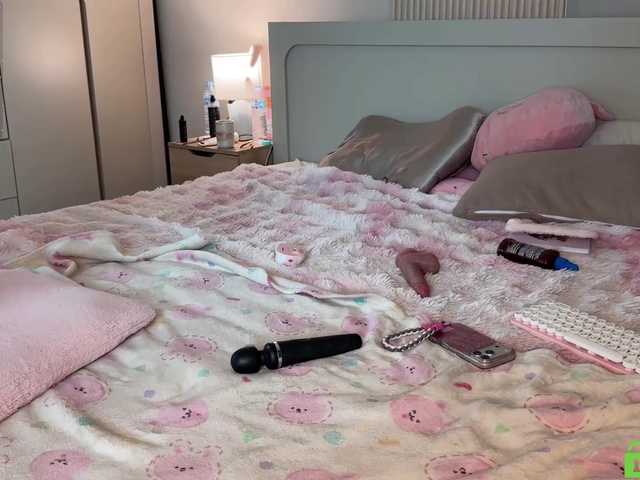 lizzyMeoww live cam on BongaCams
