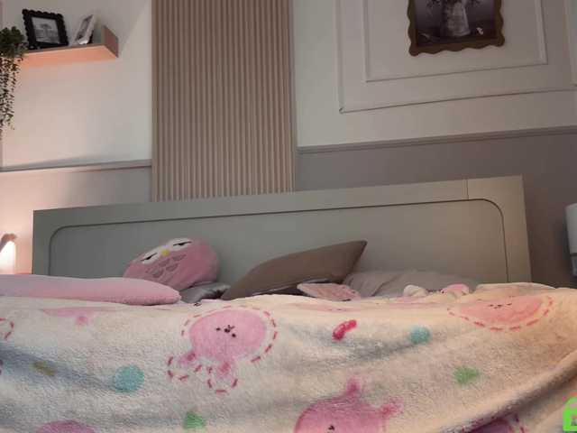 lizzyMeoww live cam on BongaCams