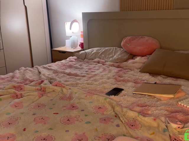 lizzyMeoww live cam on BongaCams