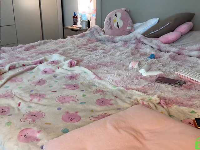 lizzyMeoww live cam on BongaCams