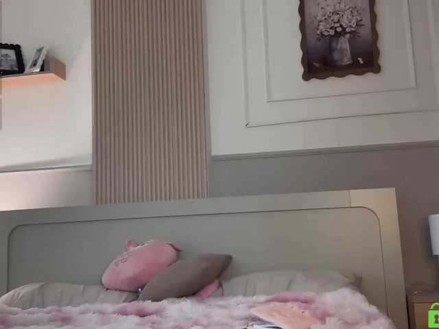 lizzyMeoww live cam on BongaCams