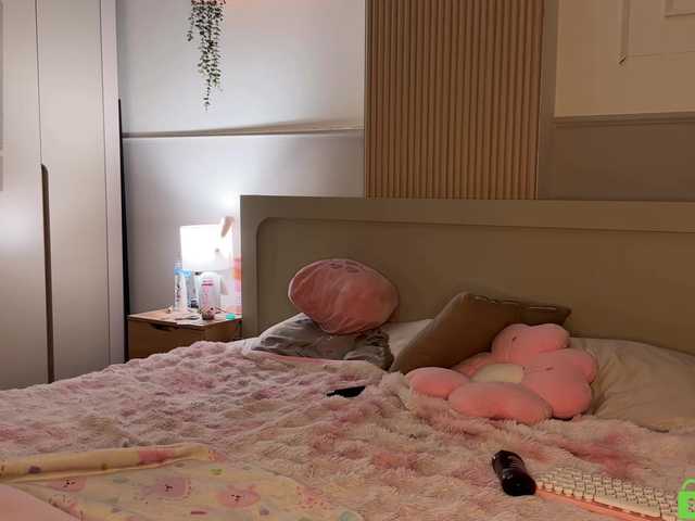 lizzyMeoww live cam on BongaCams