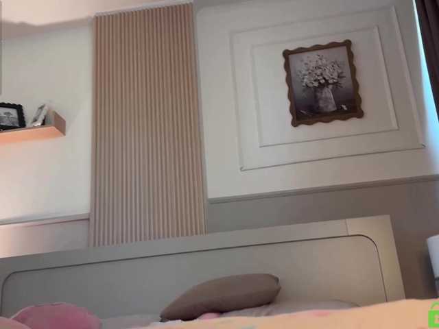 lizzyMeoww live cam on BongaCams