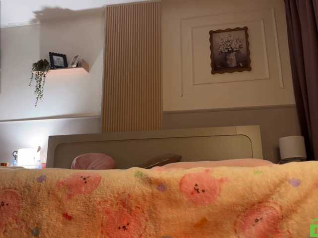 lizzyMeoww live cam on BongaCams