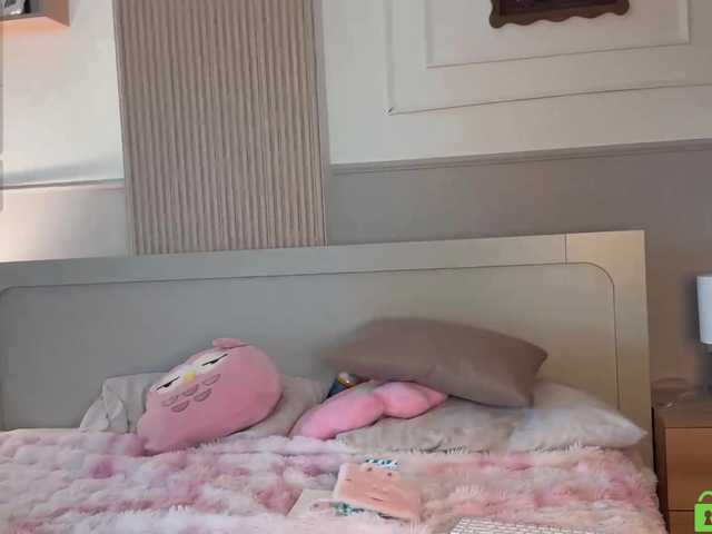lizzyMeoww live cam on BongaCams