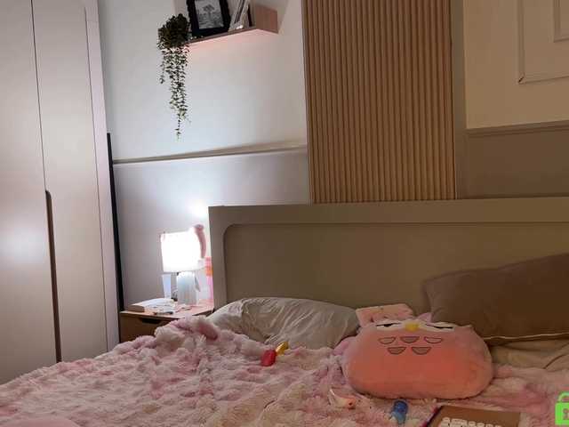 lizzyMeoww live cam on BongaCams