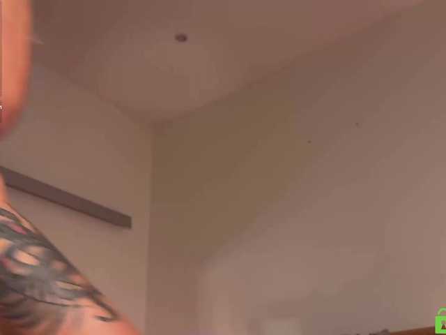 lizzyMeoww live cam on BongaCams