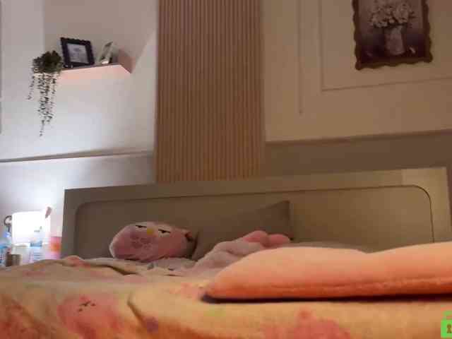 lizzyMeoww webcam