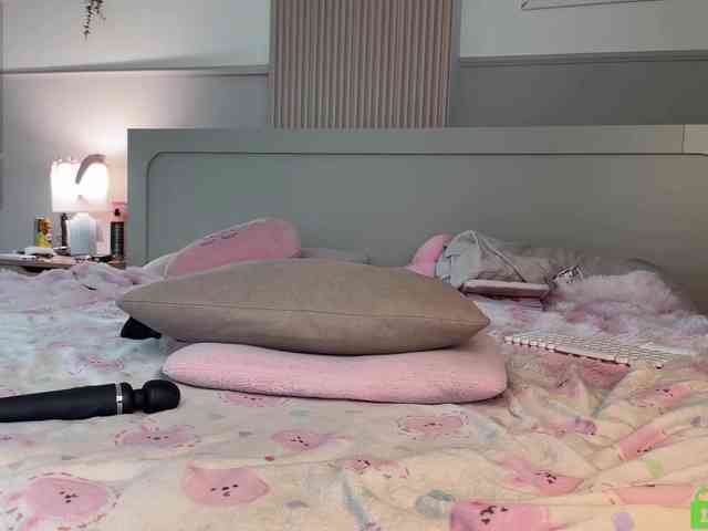 lizzyMeoww webcam