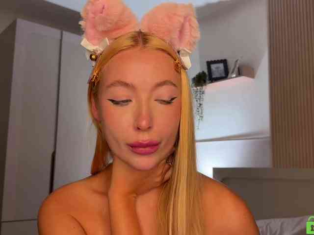 lizzyMeoww Sex Cam Show