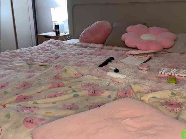 lizzyMeoww webcam
