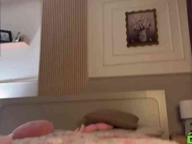lizzyMeoww webcam