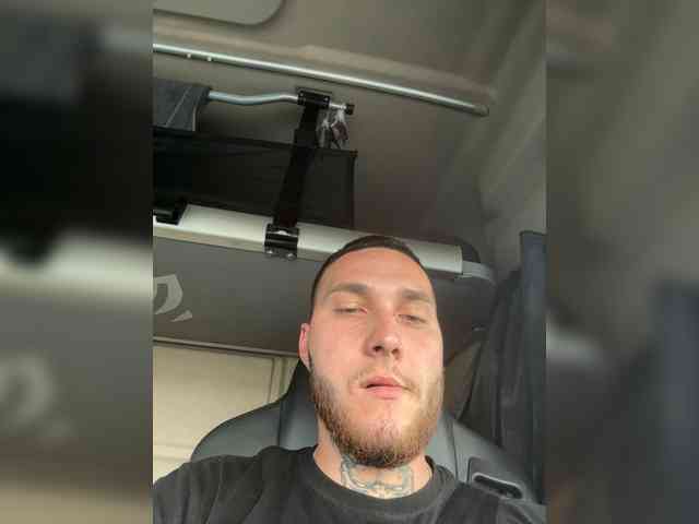 v666es Sex Cam Show