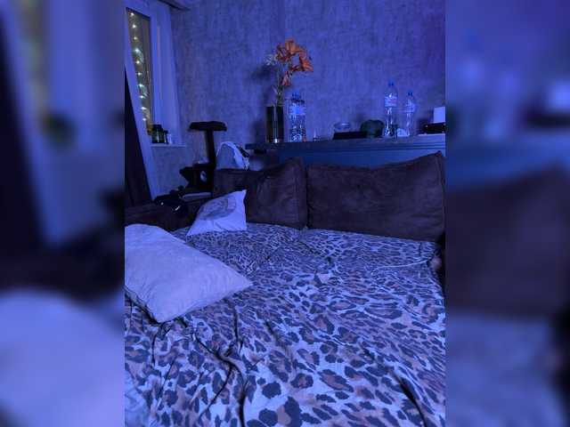NickiMaldini live cam on BongaCams
