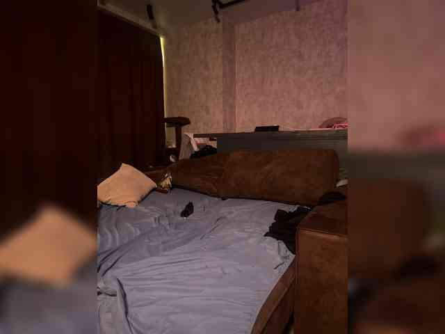 NickiMaldini webcam