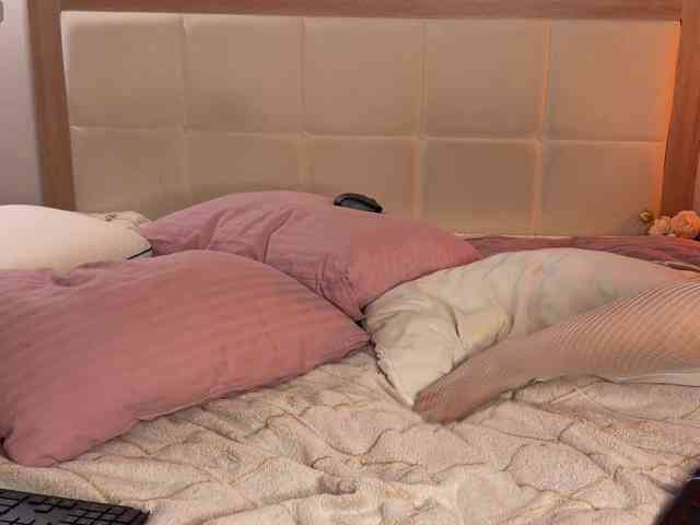 SheOnShe