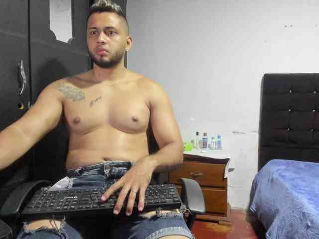 Ryan-xc Sex Cam Show