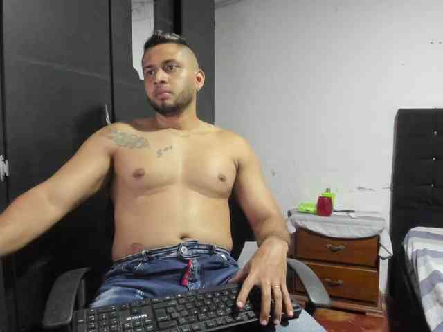 Ryan-xc Sex Cam Show