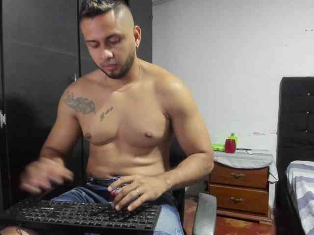 Ryan-xc Sex Cam Show