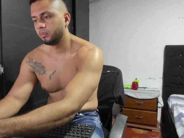 Ryan-xc Sex Cam Show