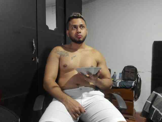 Ryan-xc Sex Cam Show