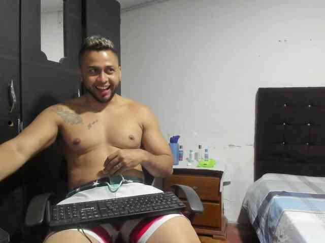 Ryan-xc Sex Cam Show
