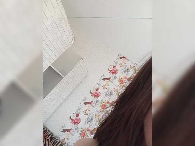Kissa-is-klassa-a live cam on BongaCams